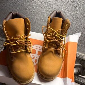 11c timberlands